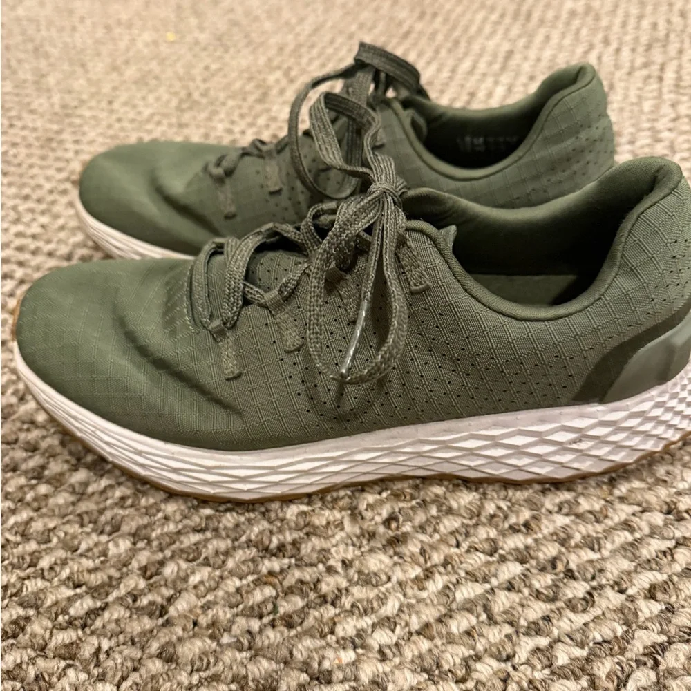 NOBULL Olive Green Sneakers with Textured Sole Women’s Size 8! - Picture 3 of 8